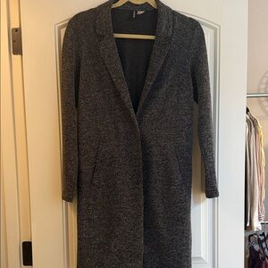 H&M DIVIDED  Charcoal grey lightweight coat with snap buttons and side pockets